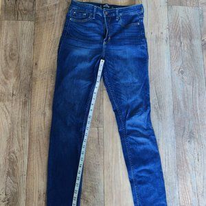 Hollister High Rise super skinny stretchy jeans